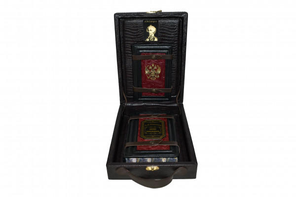 ПОДАРОЧНЫЙ НАБОР "Наука побеждать" в кожаном переплете