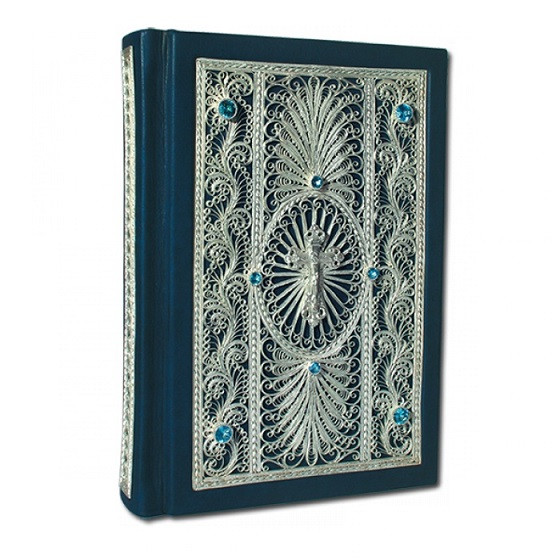 Библия с филигранью (золото) и гранатами топазами в замшевой шкатулке 022(ф)